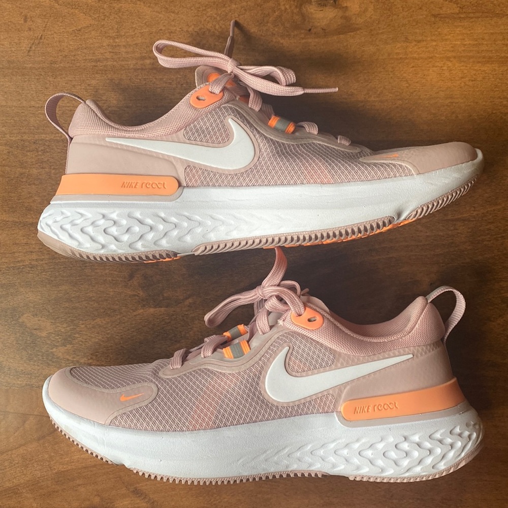 Nike 6.5 Pink shoes